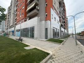 Me Qira, Dyqan, 112 m², Tiranë