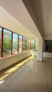 Me Qira, Ndërtesë Biznesesh, 70 m², Vlorë