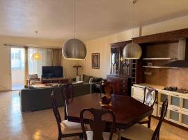 Me Qira, Apartament, Vlorë