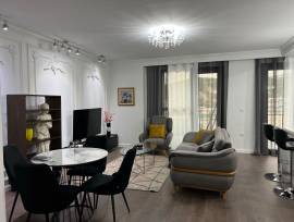 Me Qira, Apartament, 120 m², Vlorë